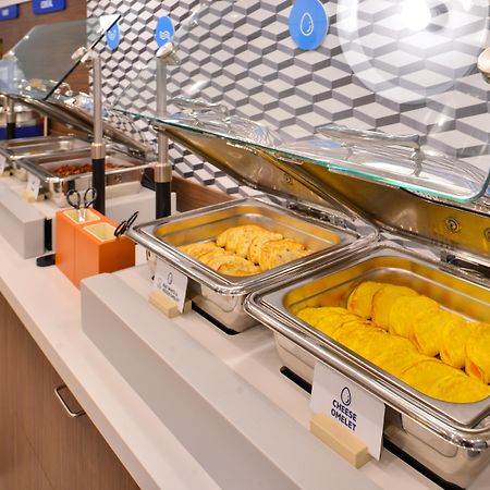 Holiday Inn Express North Hollywood - Burbank Area By Ihg Los Angeles Eksteriør billede