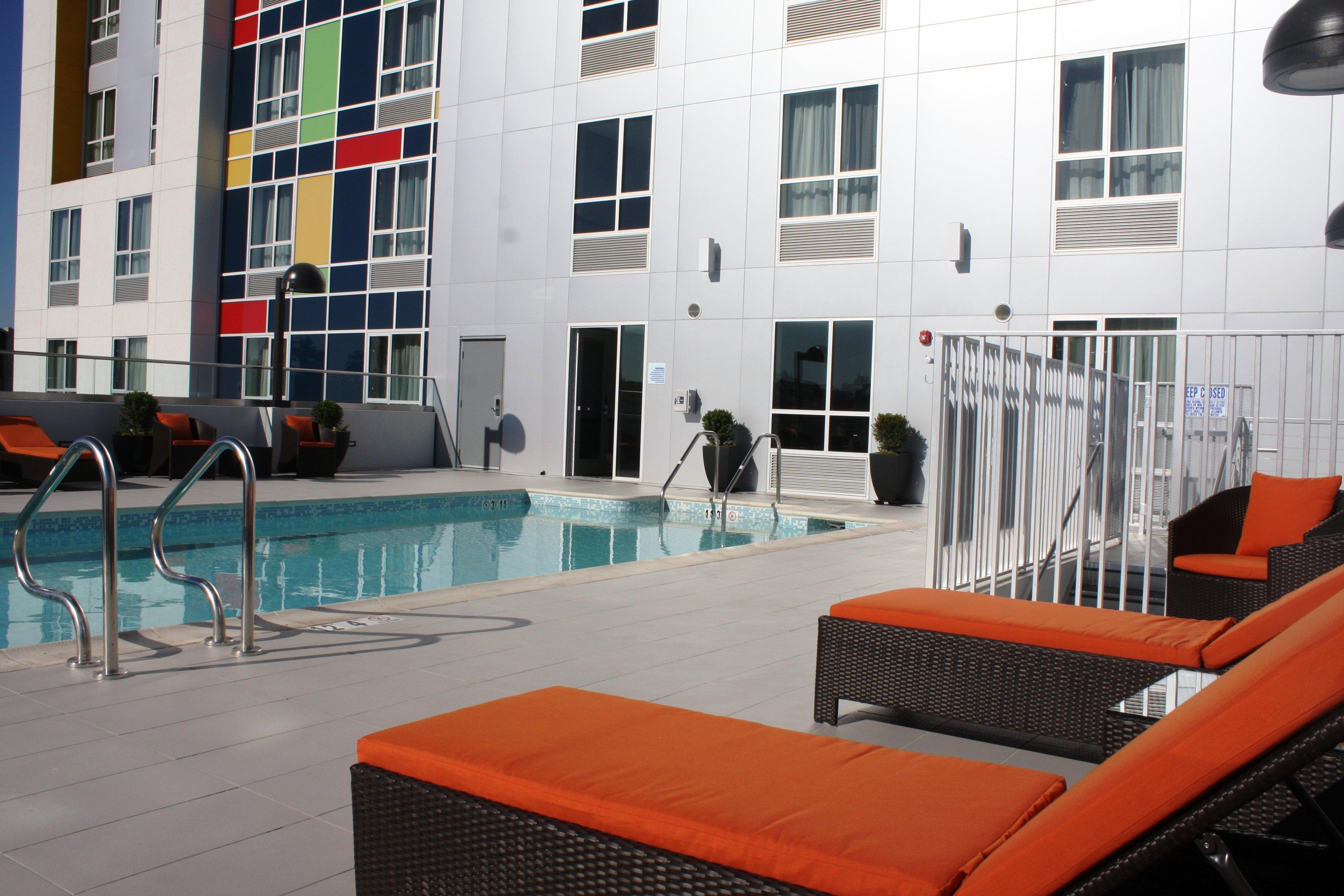 Holiday Inn Express North Hollywood - Burbank Area By Ihg Los Angeles Eksteriør billede