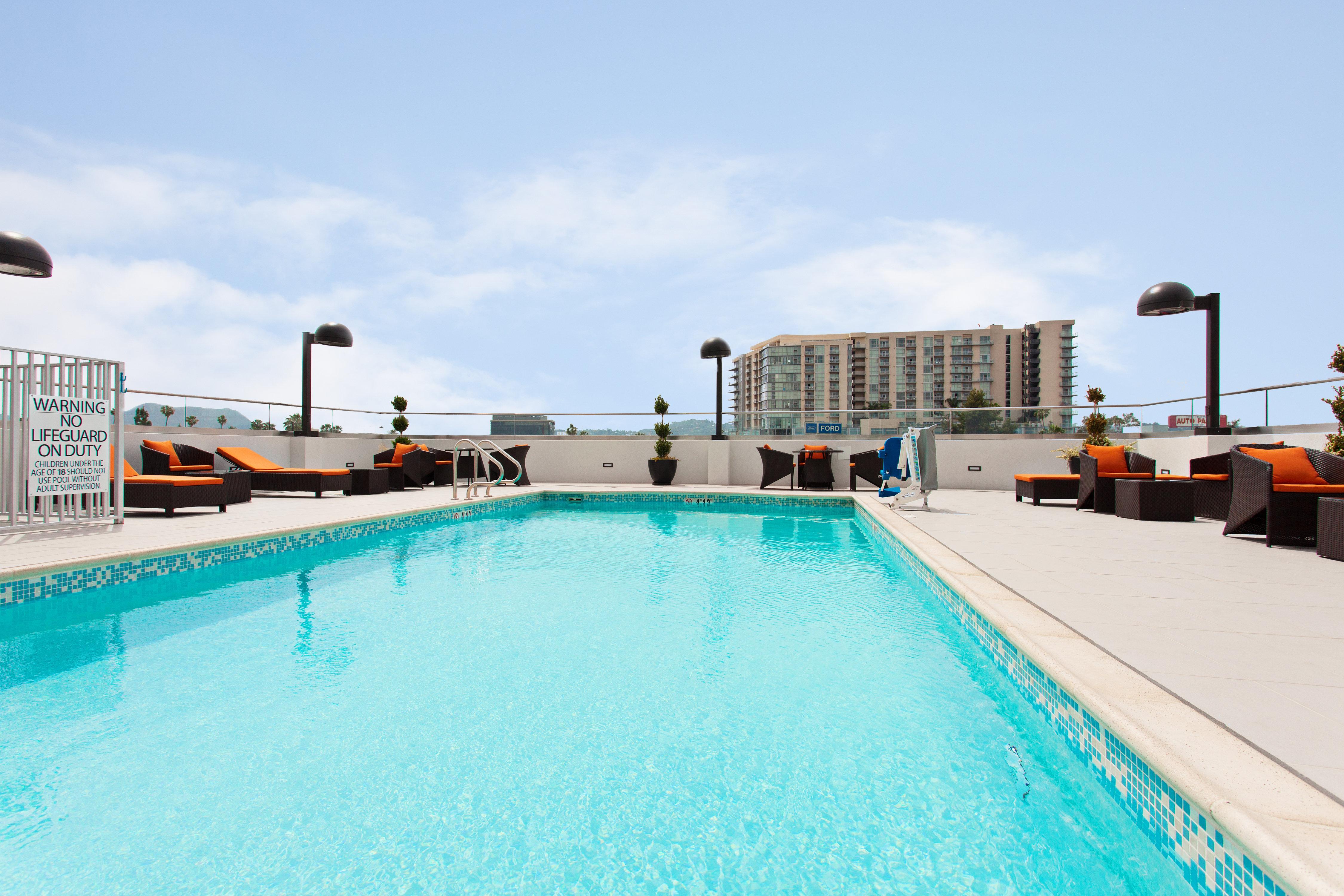 Holiday Inn Express North Hollywood - Burbank Area By Ihg Los Angeles Eksteriør billede
