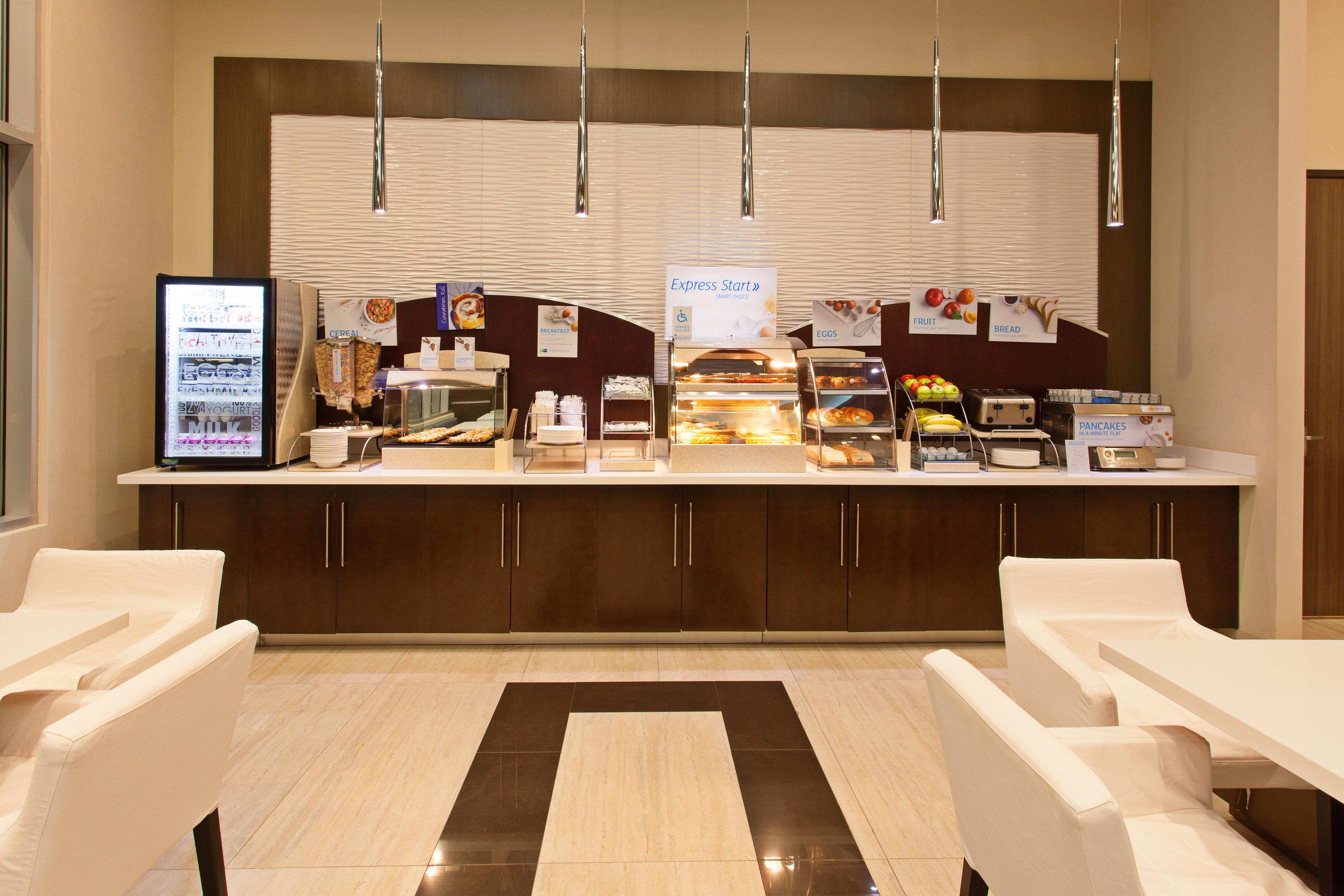 Holiday Inn Express North Hollywood - Burbank Area By Ihg Los Angeles Eksteriør billede