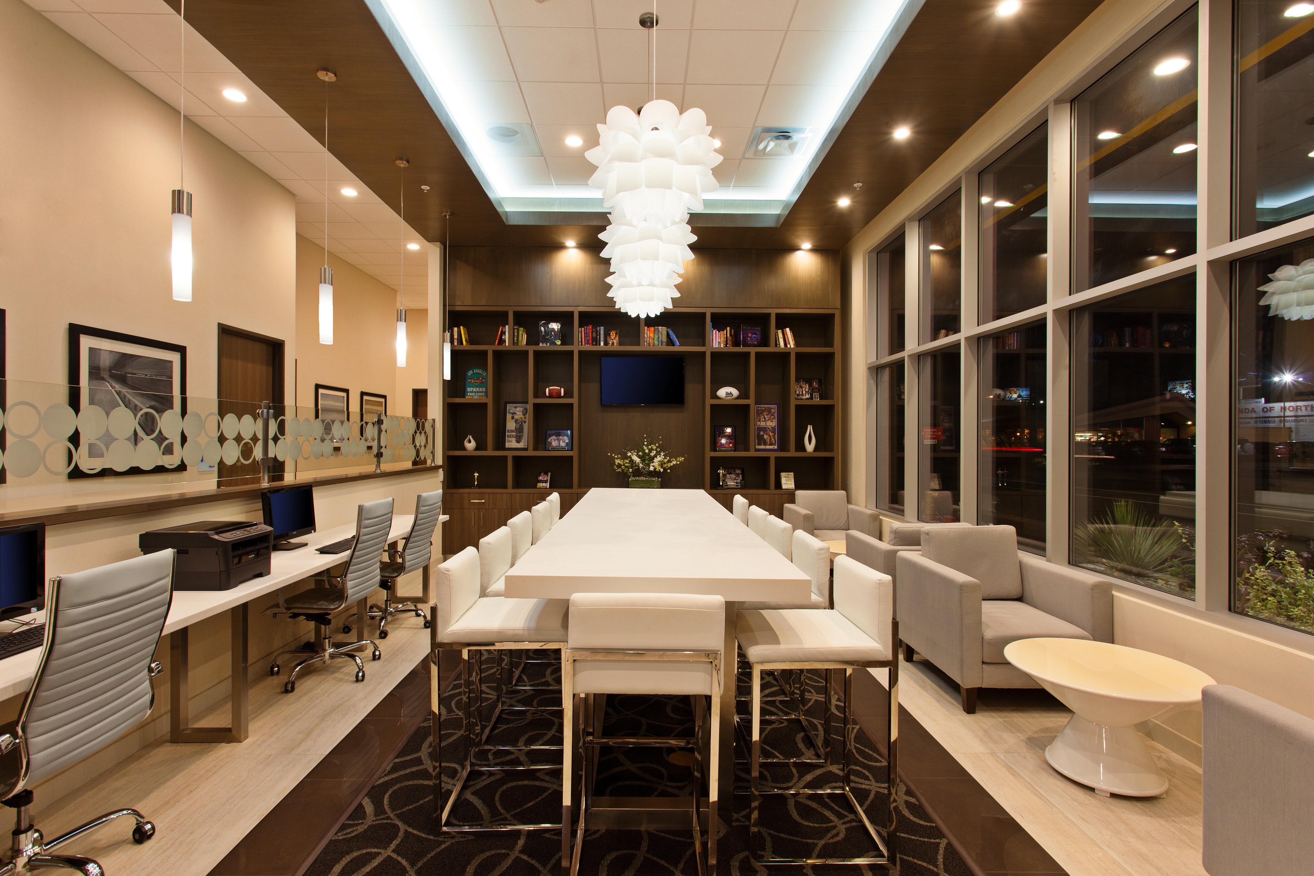 Holiday Inn Express North Hollywood - Burbank Area By Ihg Los Angeles Eksteriør billede